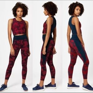 Sweaty Betty The Zero Gravity Run in Aubergine Pub Life Print